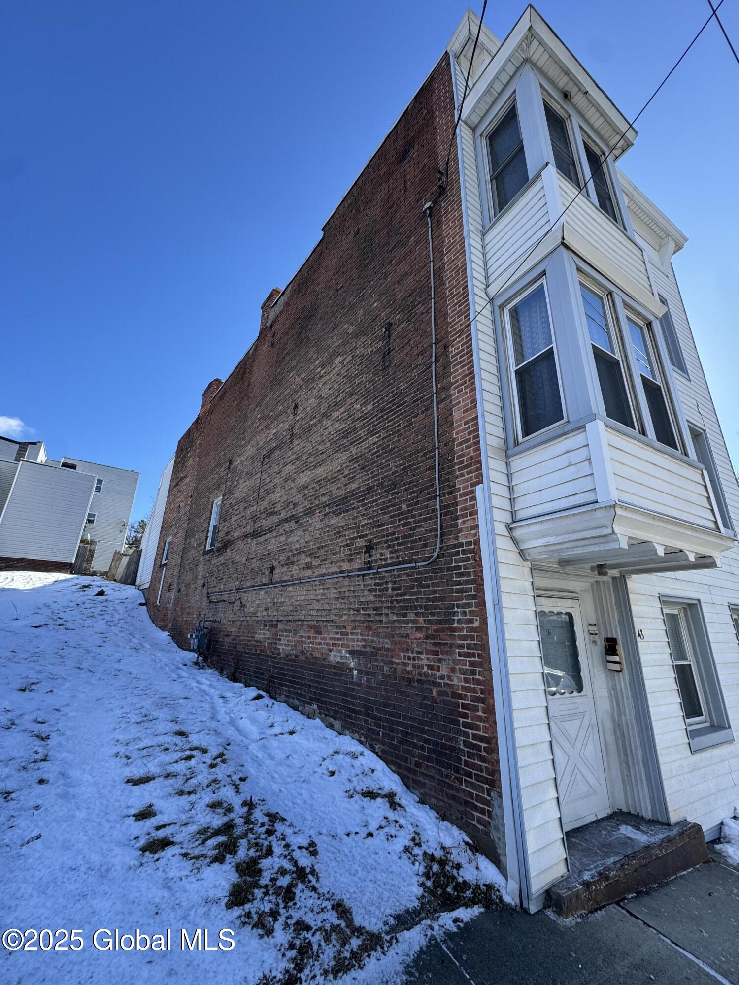 43 Oakwood Avenue