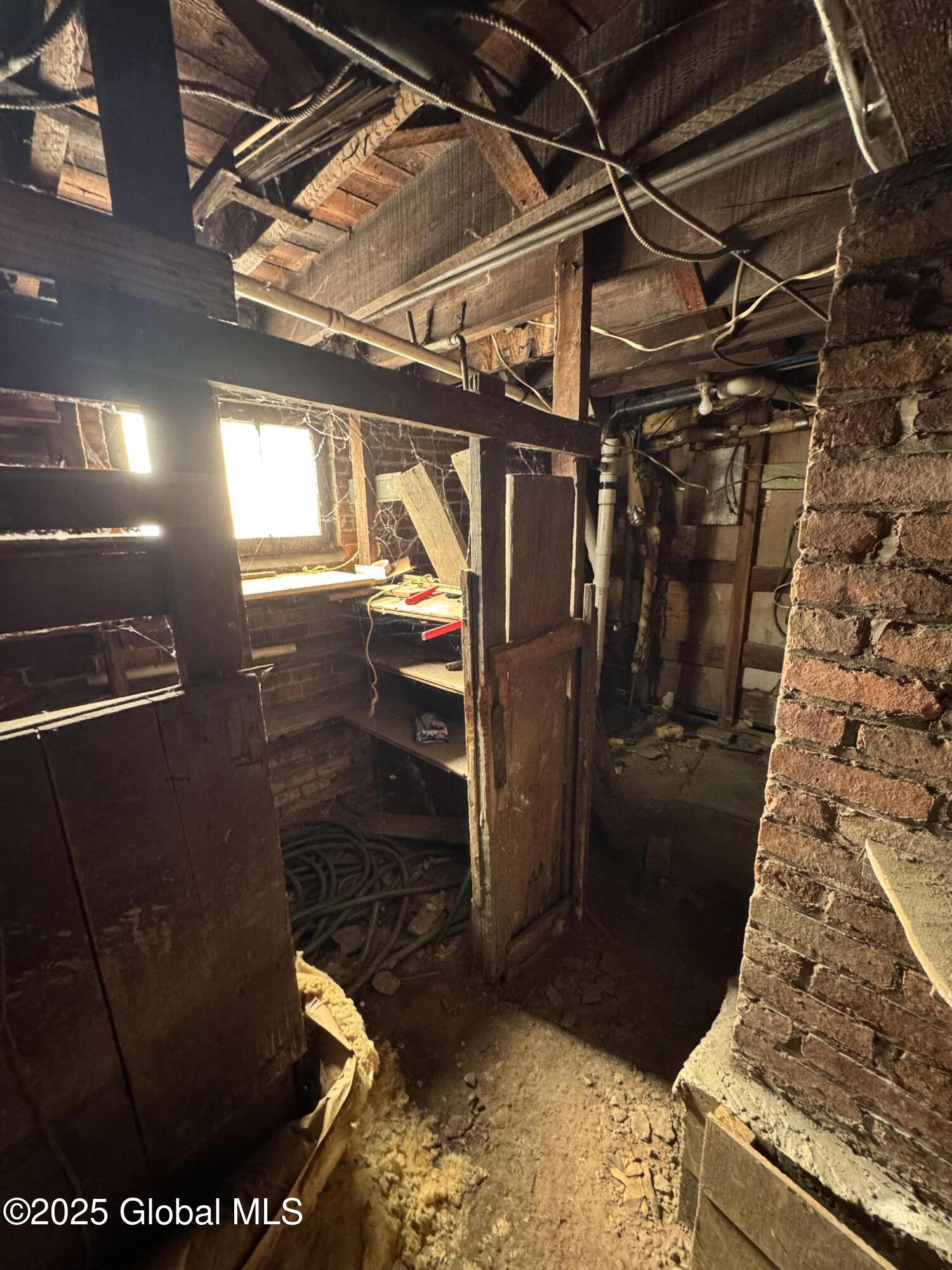 43 Oakwood Avenue