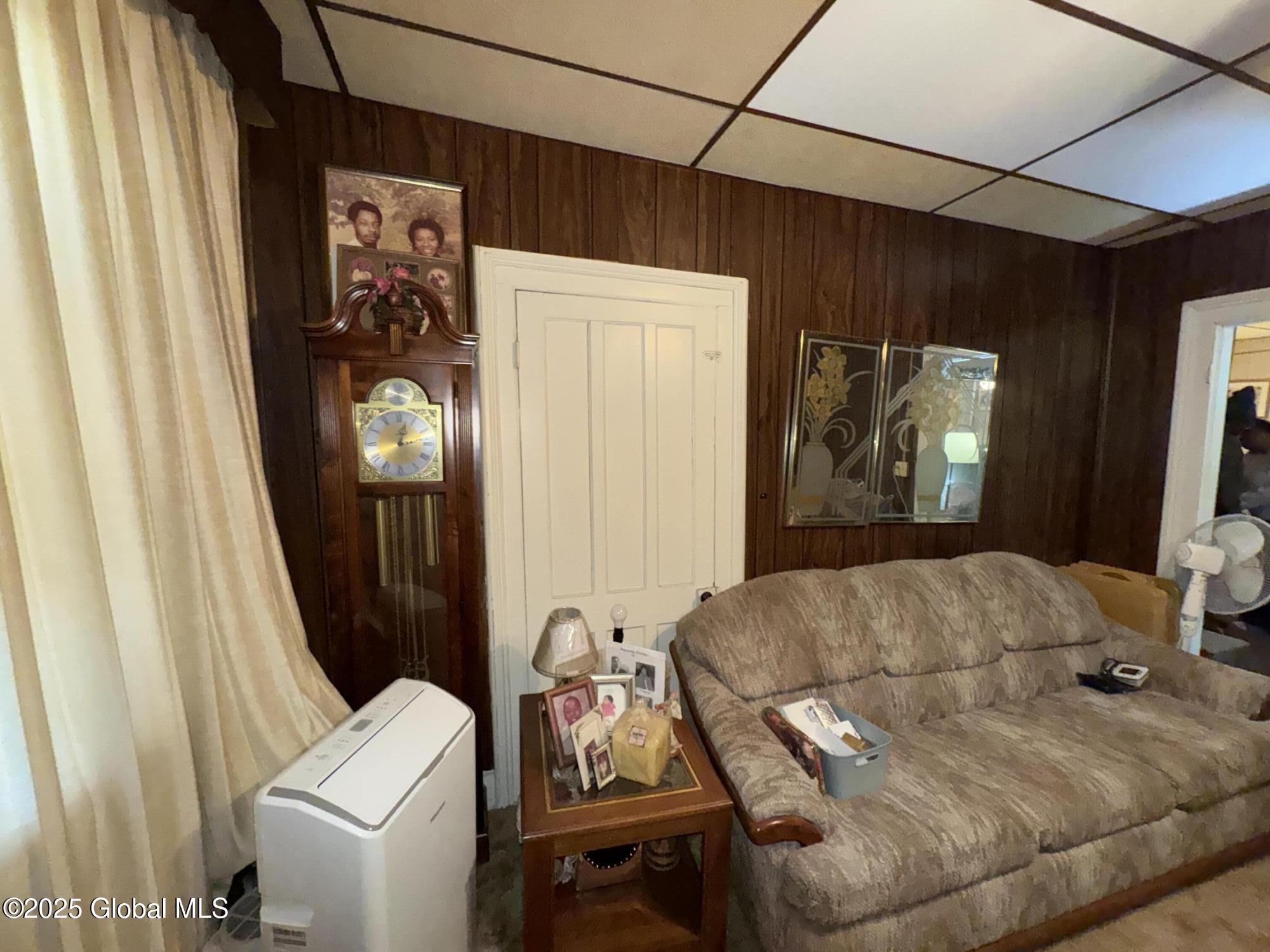 43 Oakwood Avenue