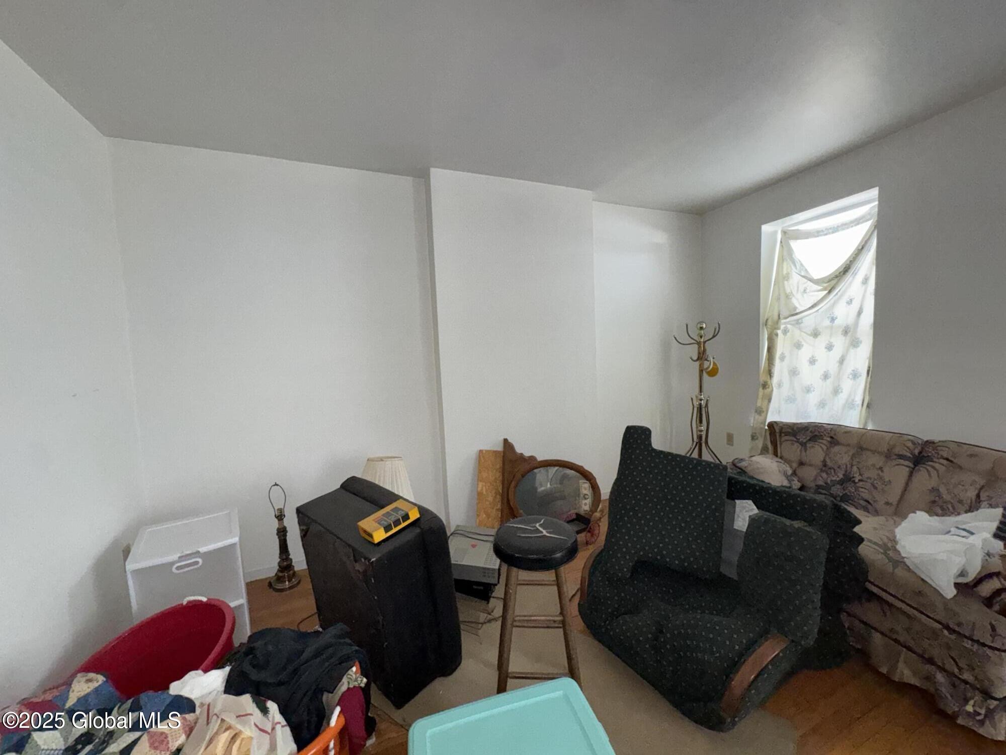 43 Oakwood Avenue