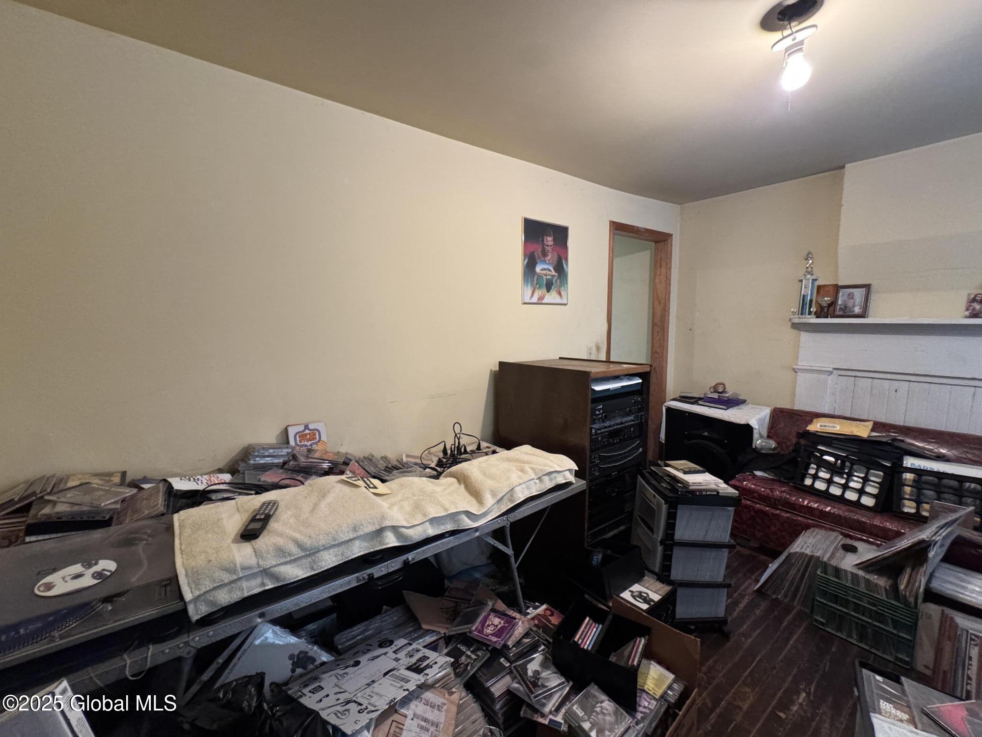 43 Oakwood Avenue