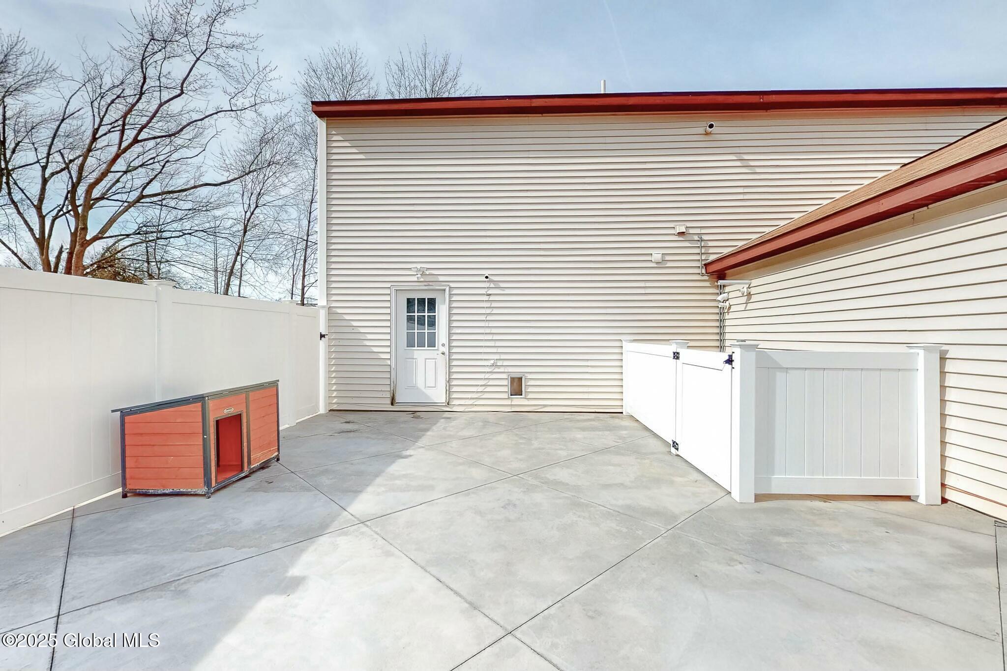 6 Birch Glen Drive