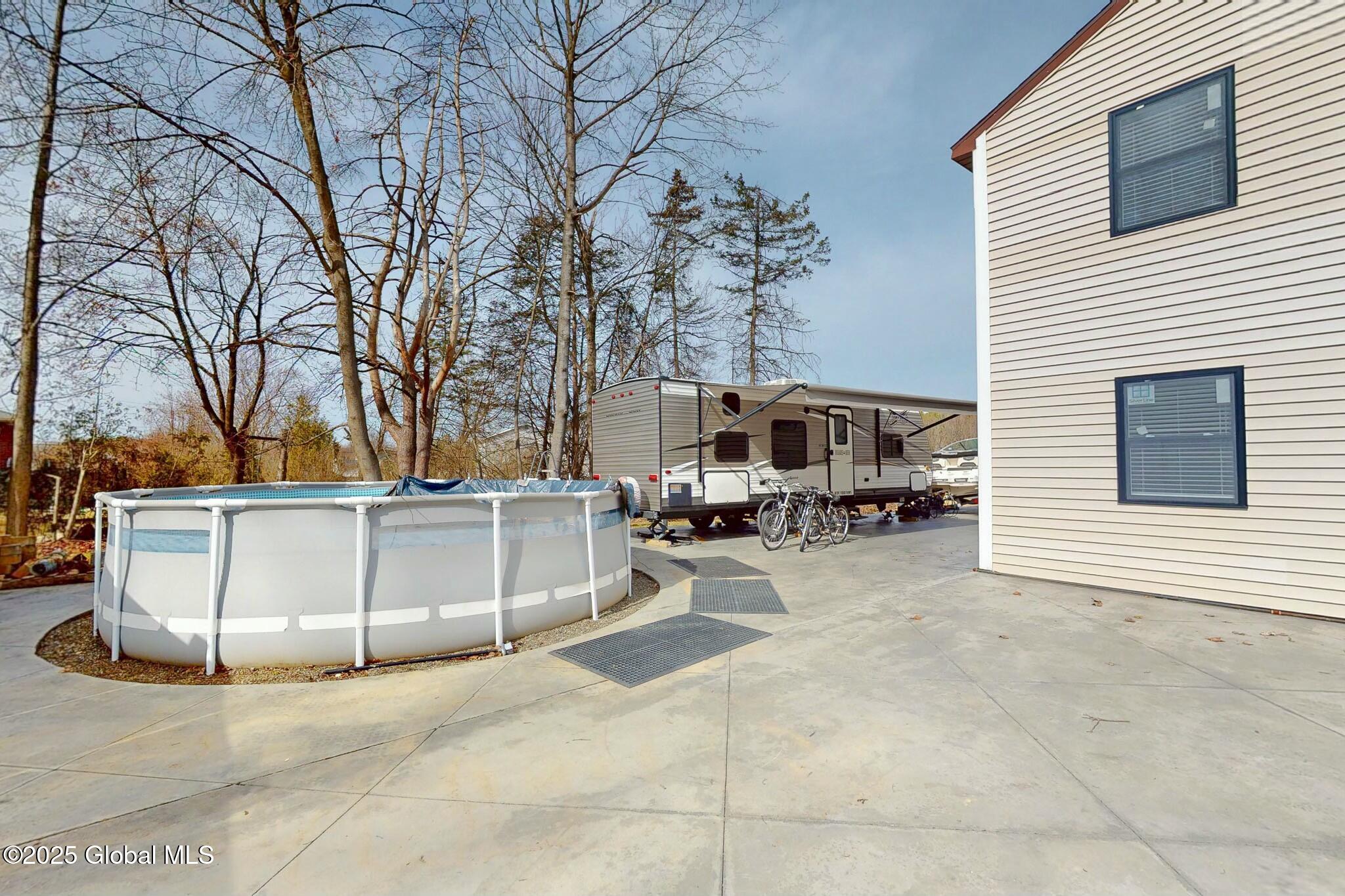 6 Birch Glen Drive