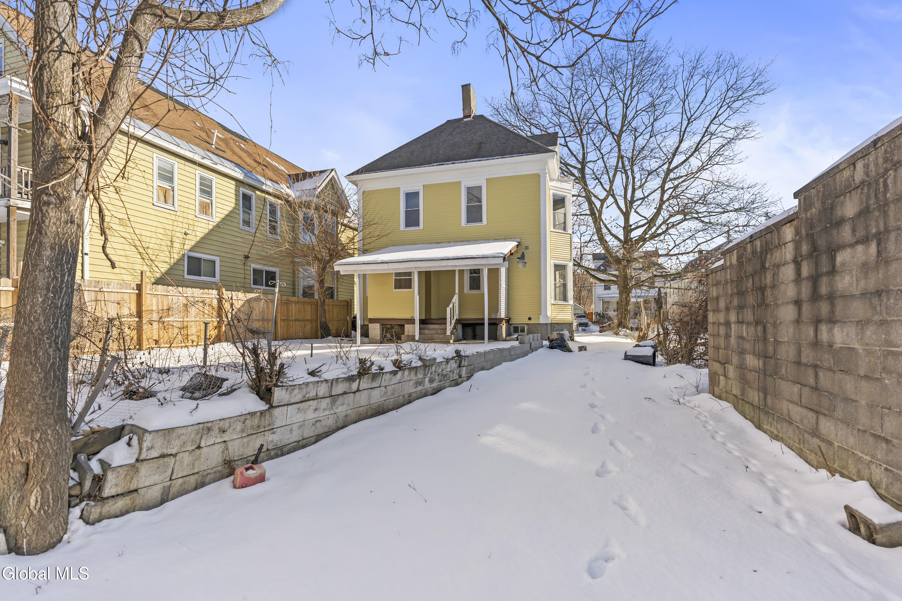 1027 Wendell Avenue
