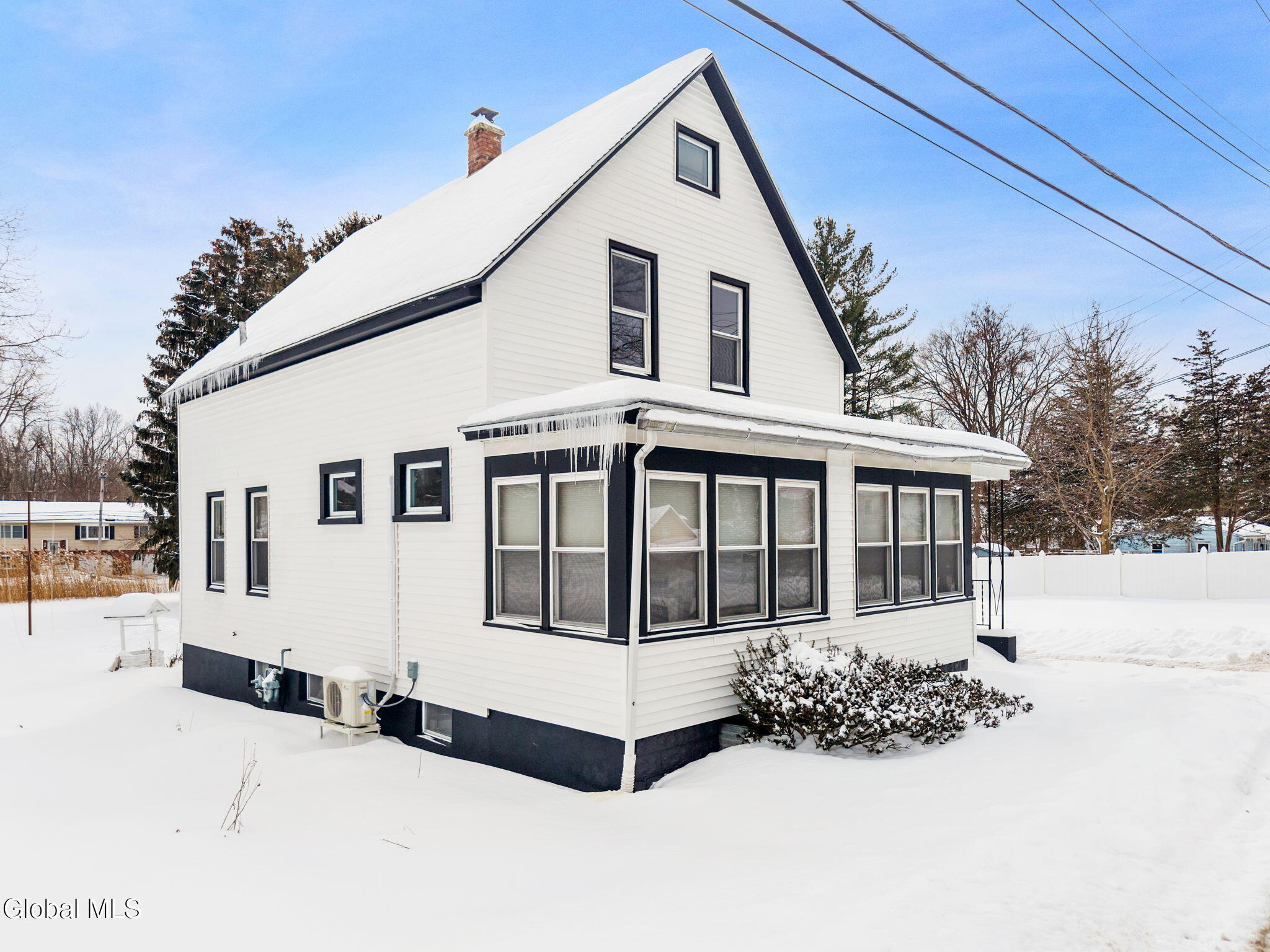 10 Ferrara Avenue