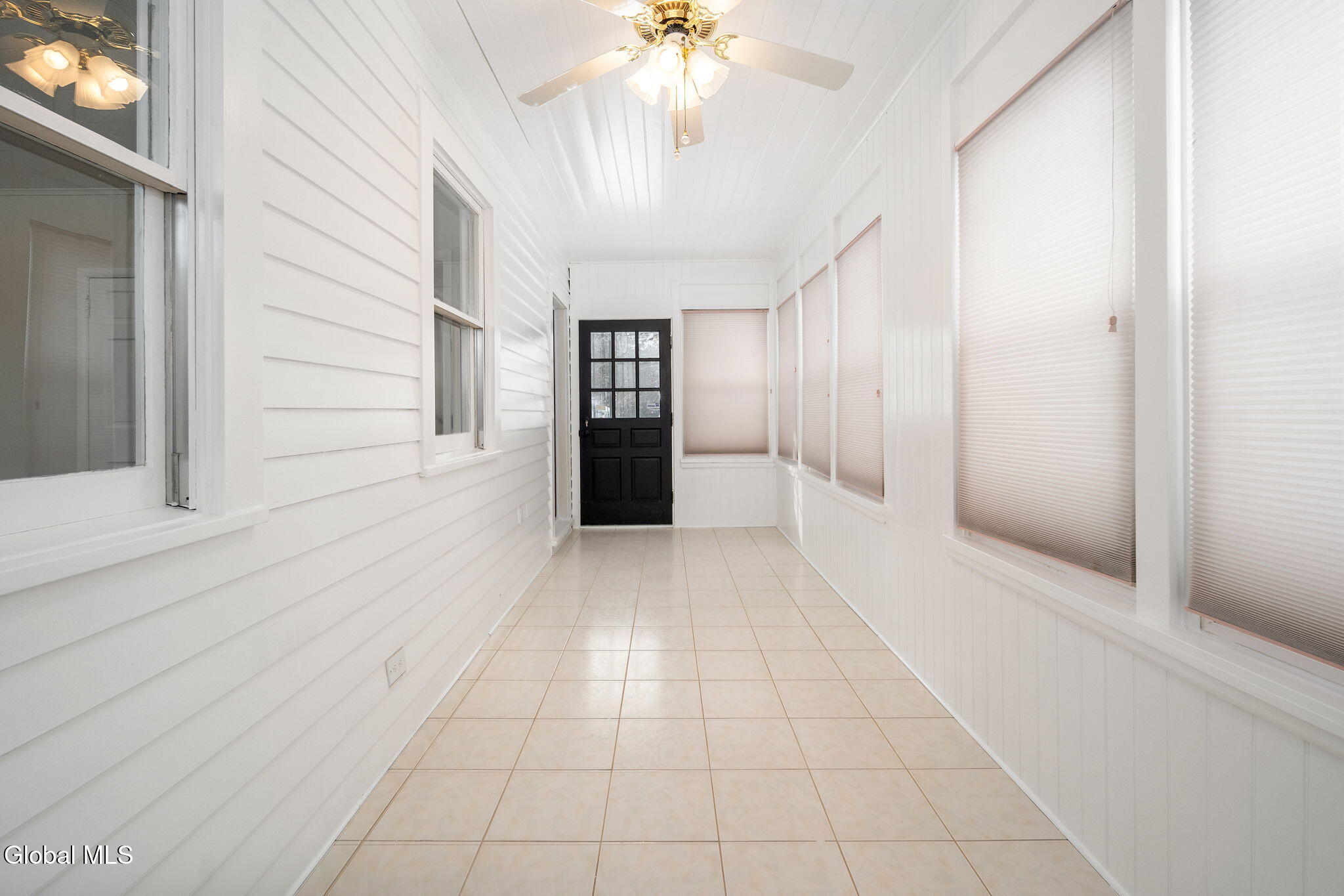 10 Ferrara Avenue
