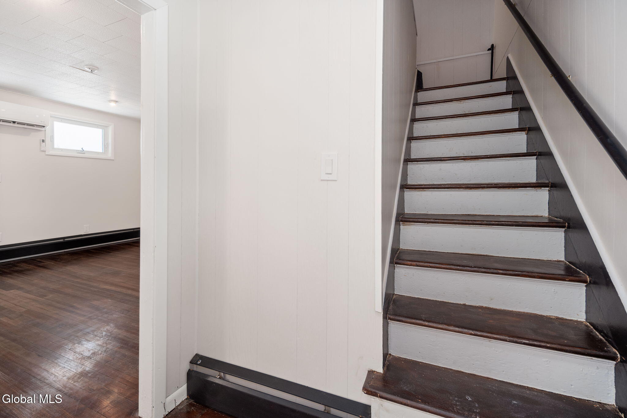 10 Ferrara Avenue