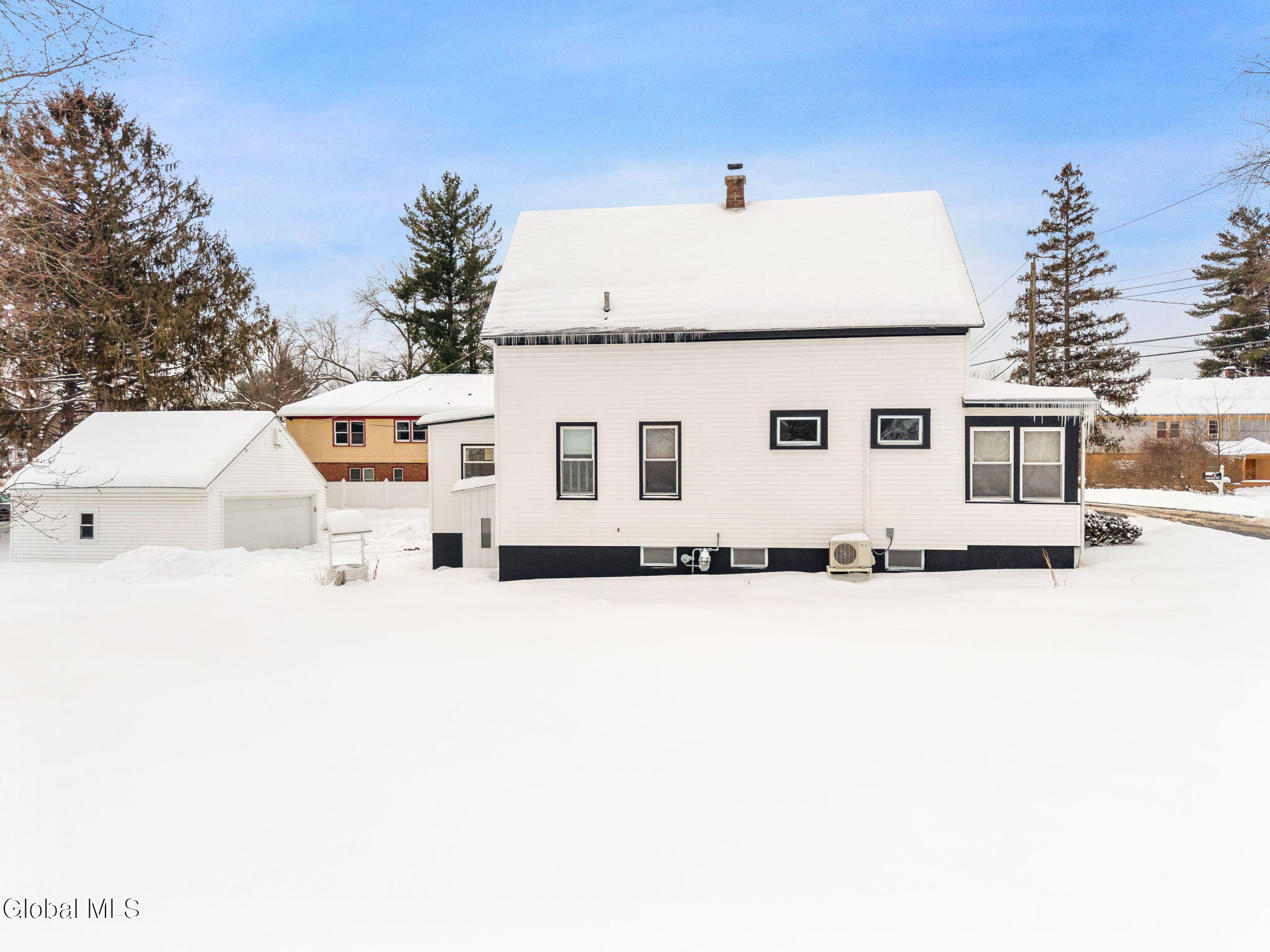10 Ferrara Avenue