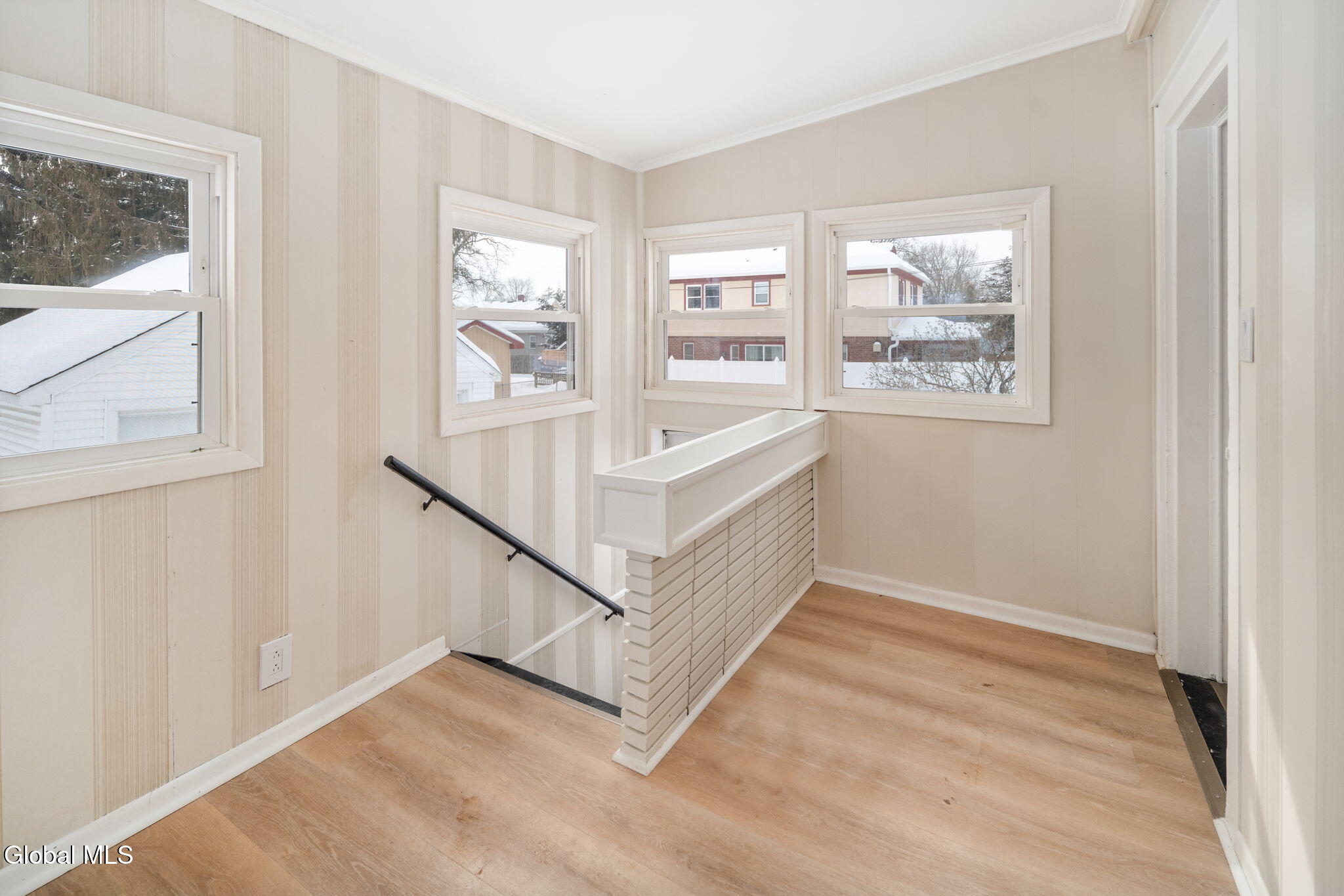10 Ferrara Avenue