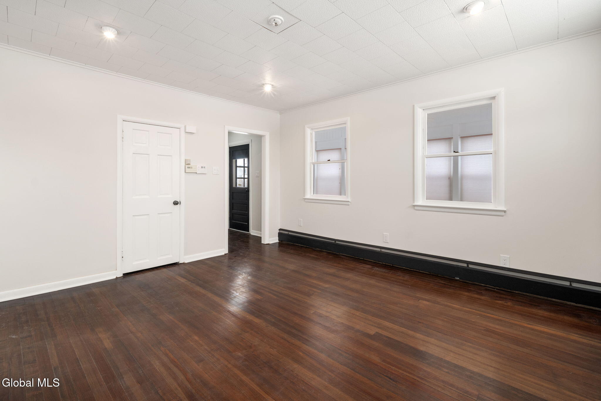 10 Ferrara Avenue