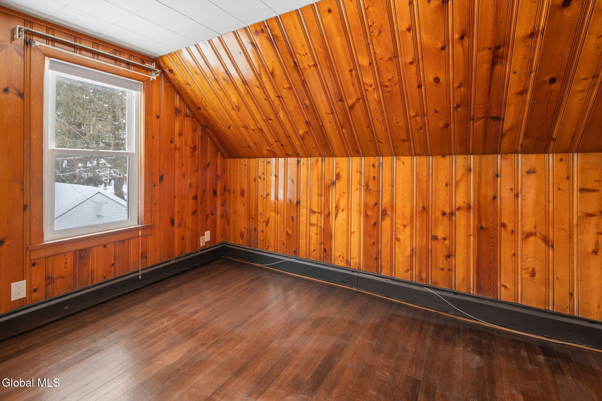 10 Ferrara Avenue