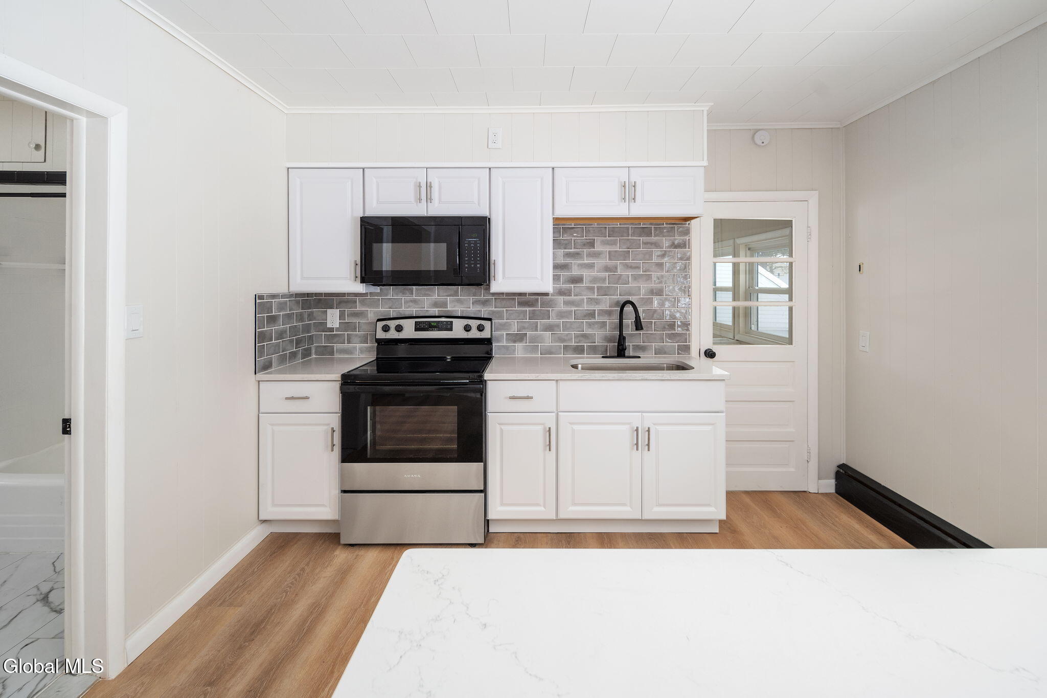 10 Ferrara Avenue