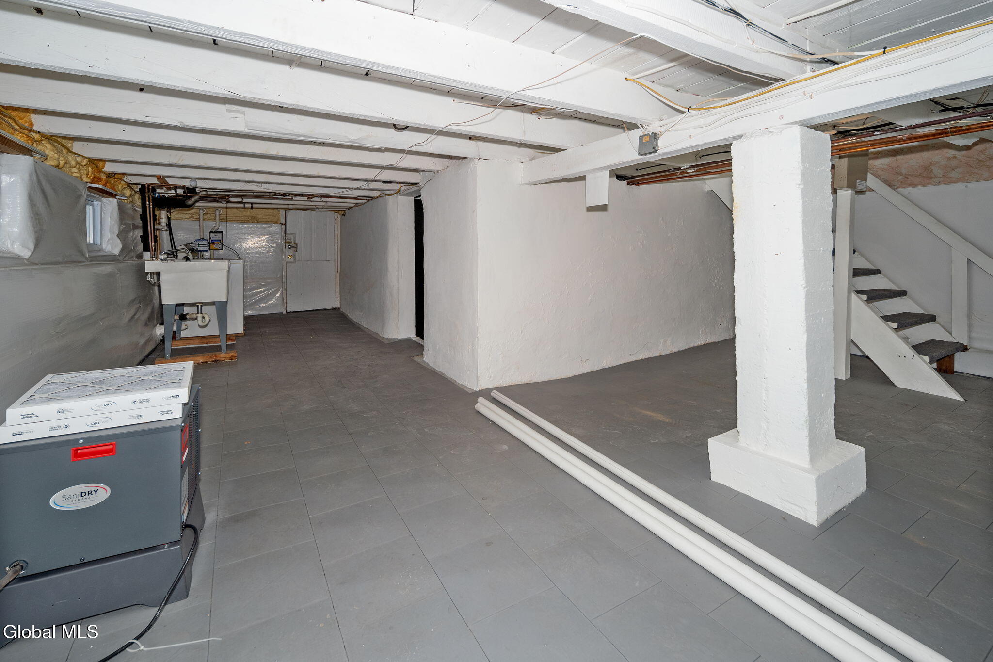 10 Ferrara Avenue