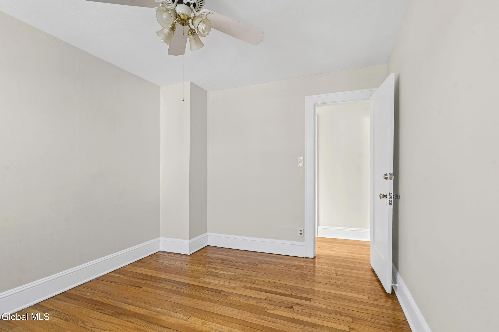 49 Oakwood Street