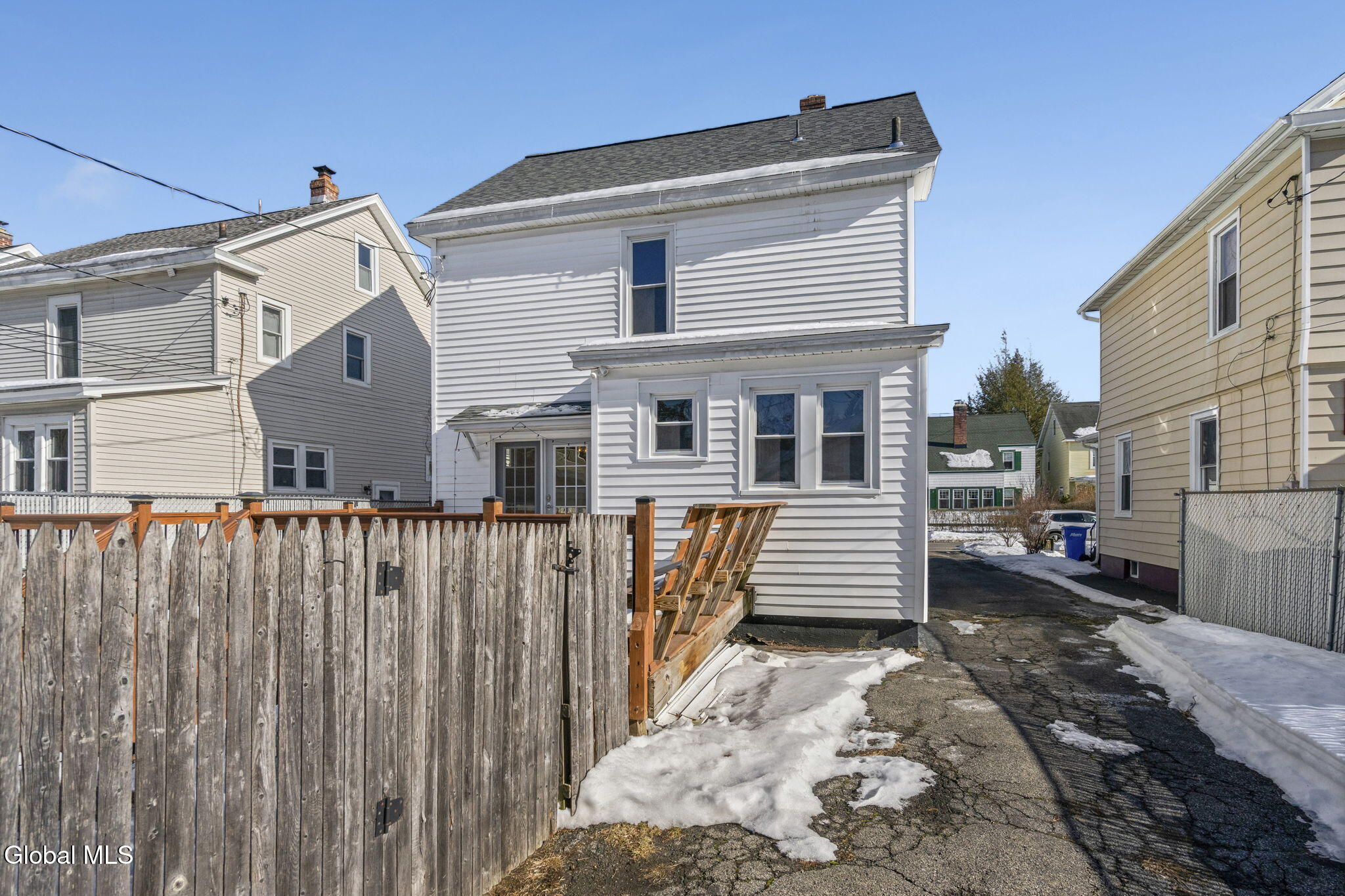 49 Oakwood Street