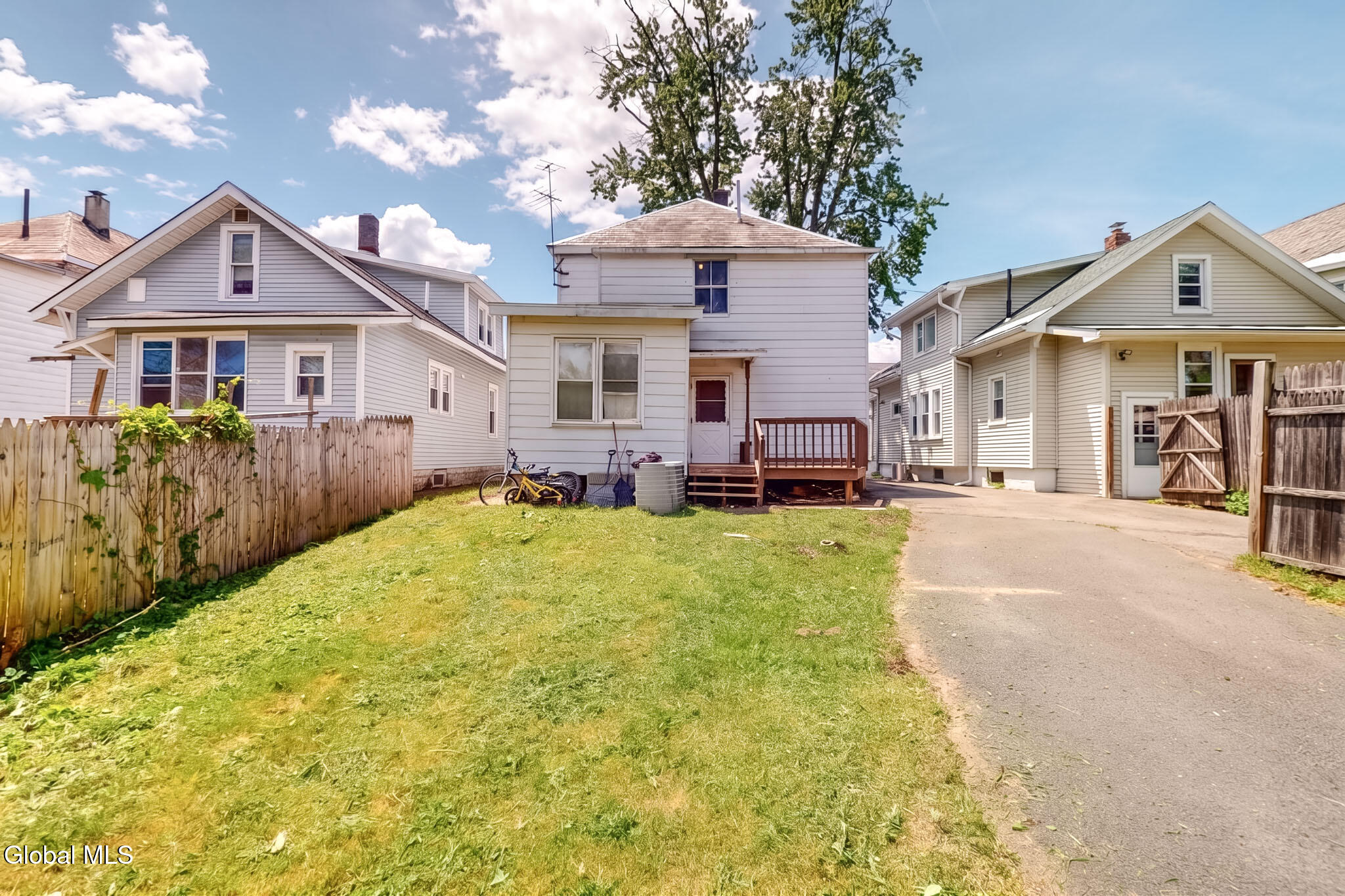 1315 Van Cortland Street