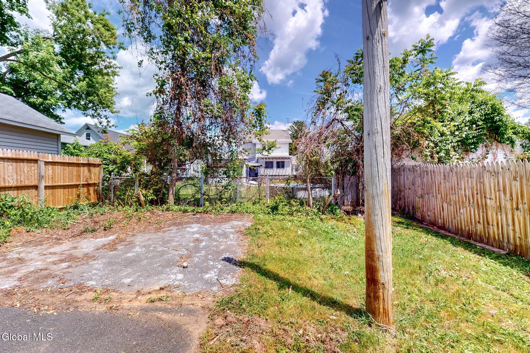 1315 Van Cortland Street