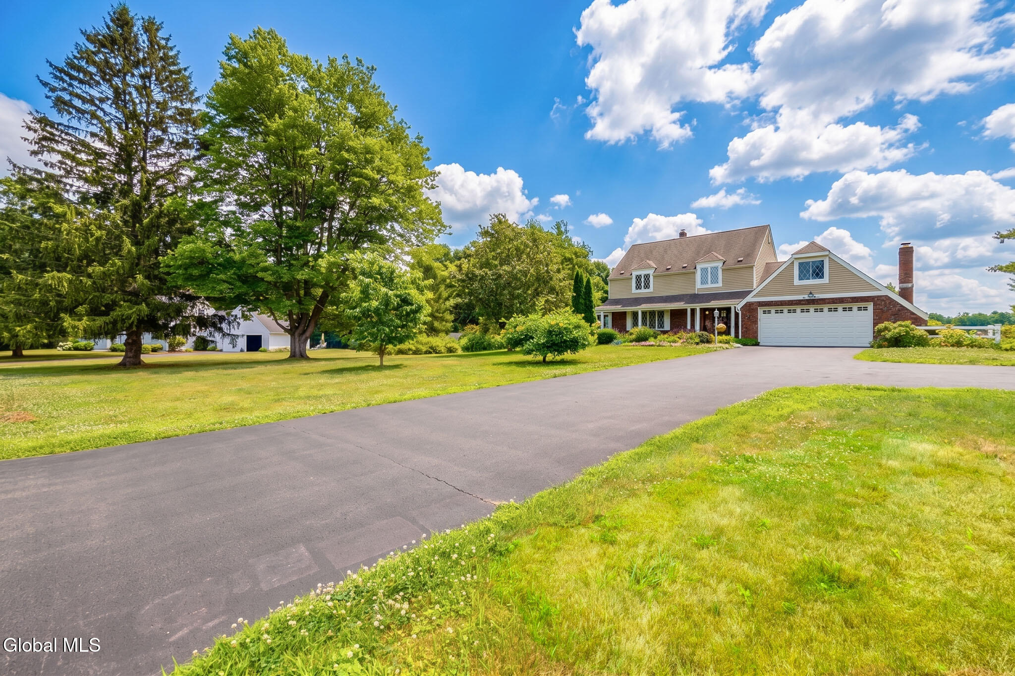74 Hawthorne Drive