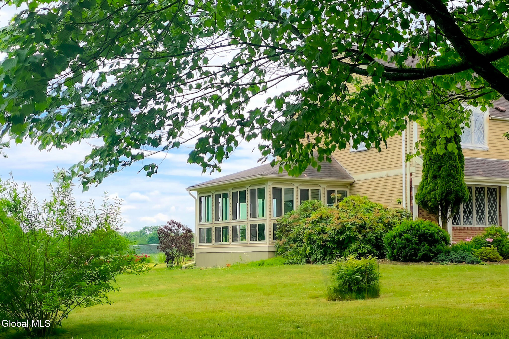 74 Hawthorne Drive