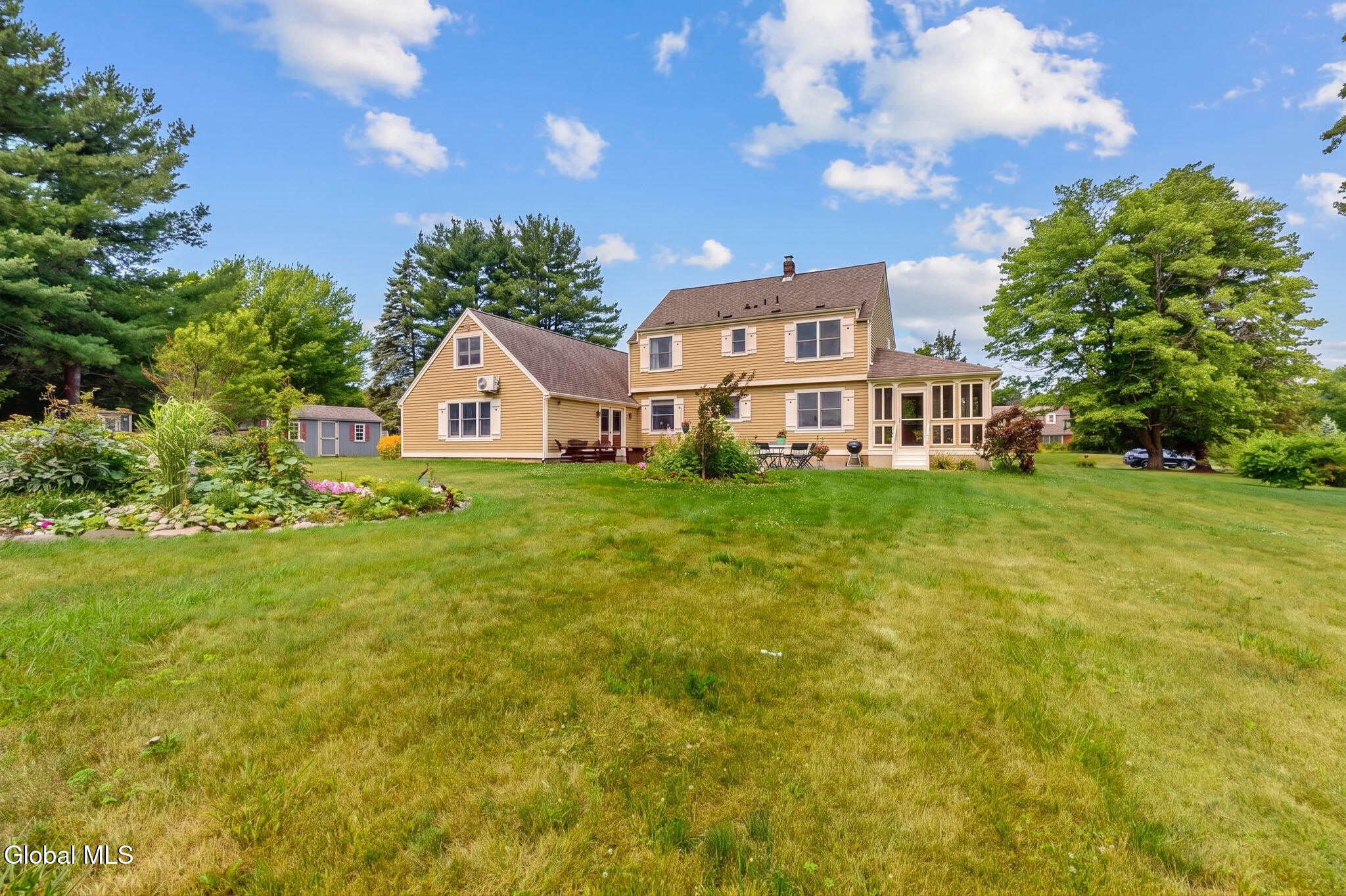 74 Hawthorne Drive