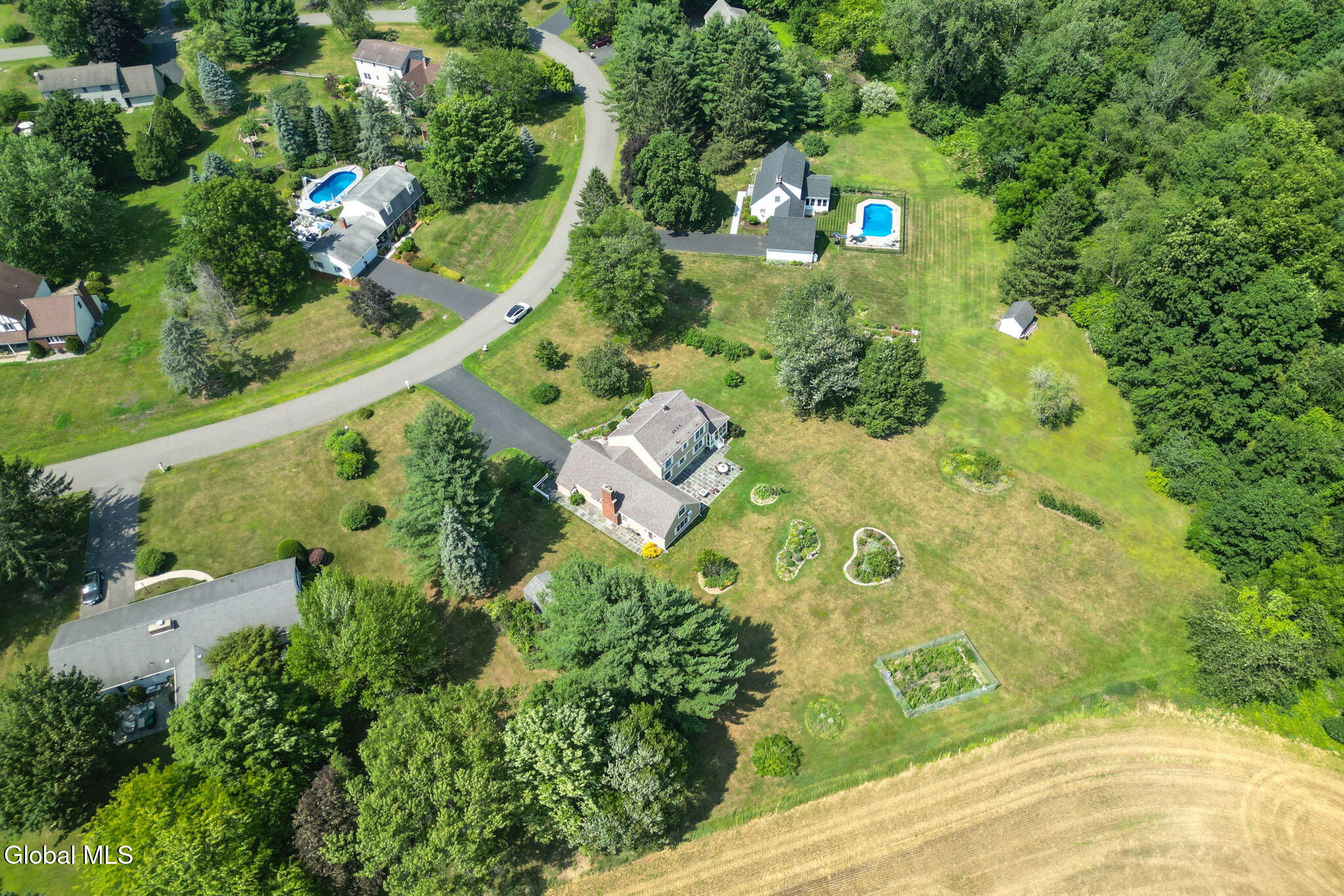 74 Hawthorne Drive