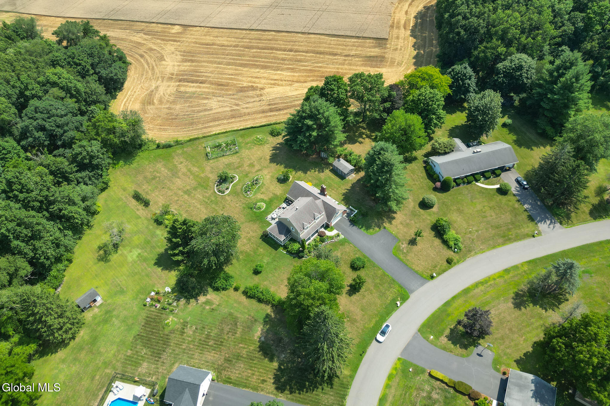 74 Hawthorne Drive