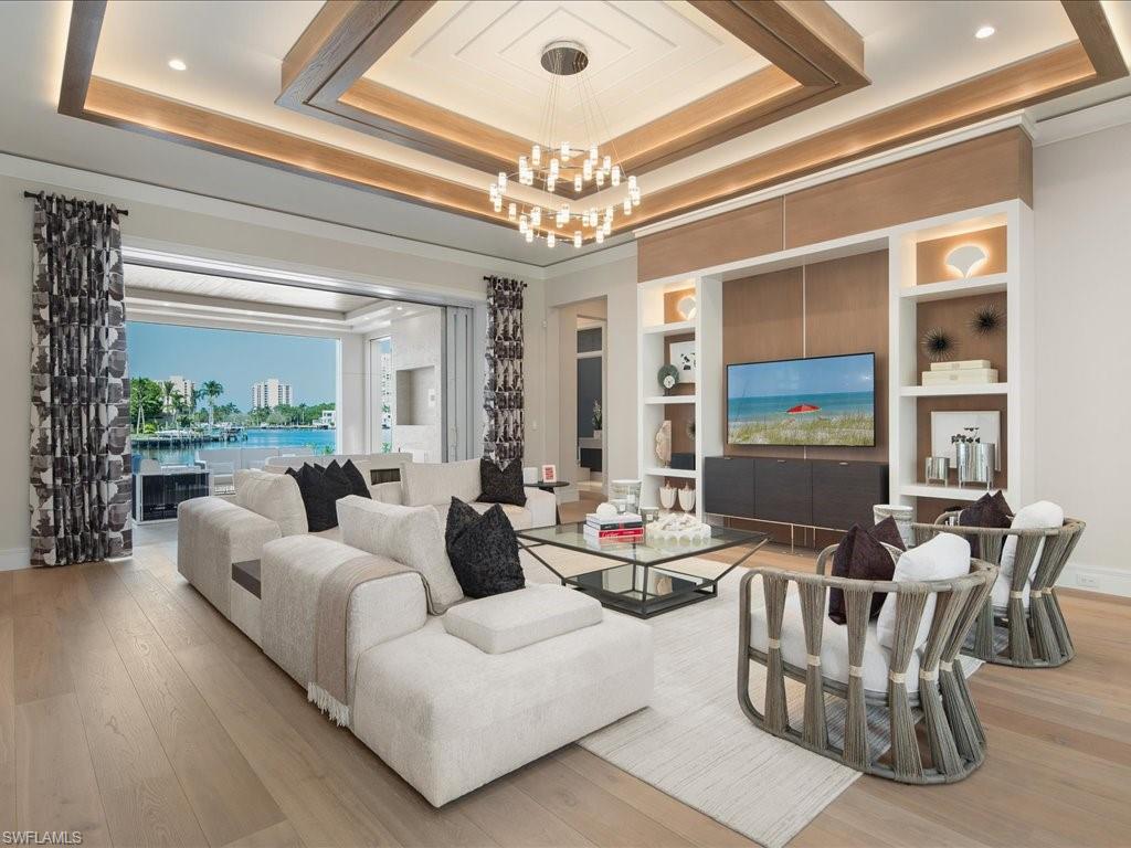 3841 Crayton RD
