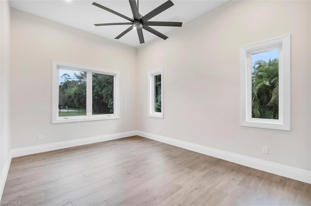 627 Hickory RD