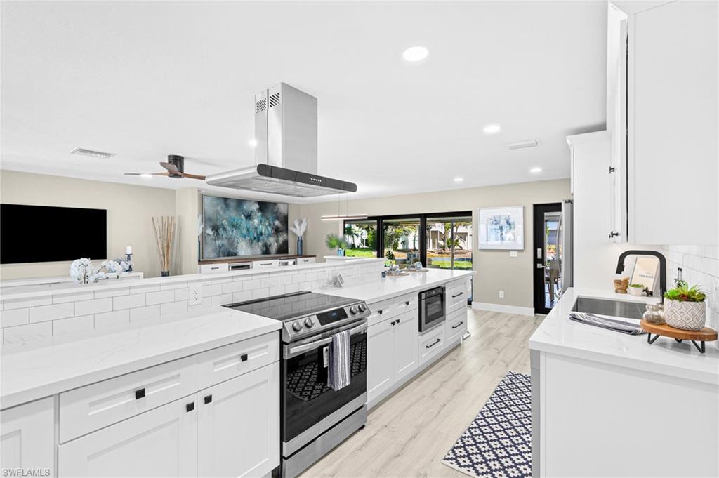 11451 Rebecca CIR