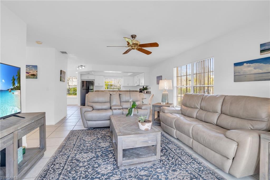 3687 Maran LN