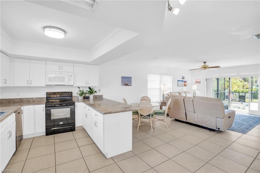3687 Maran LN