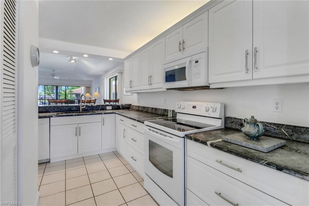 4510 Chantelle DR # 206 Unit: J-206
