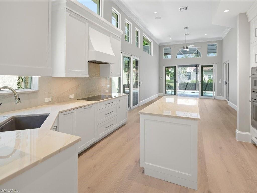 7855 Vizcaya WAY