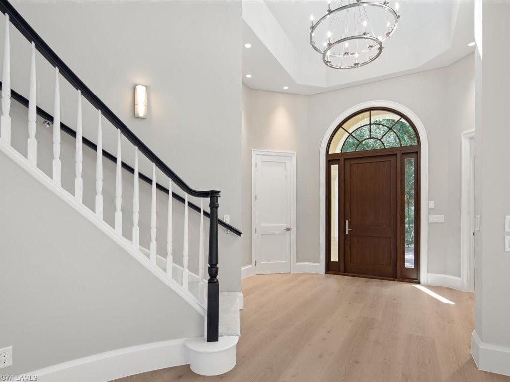7855 Vizcaya WAY