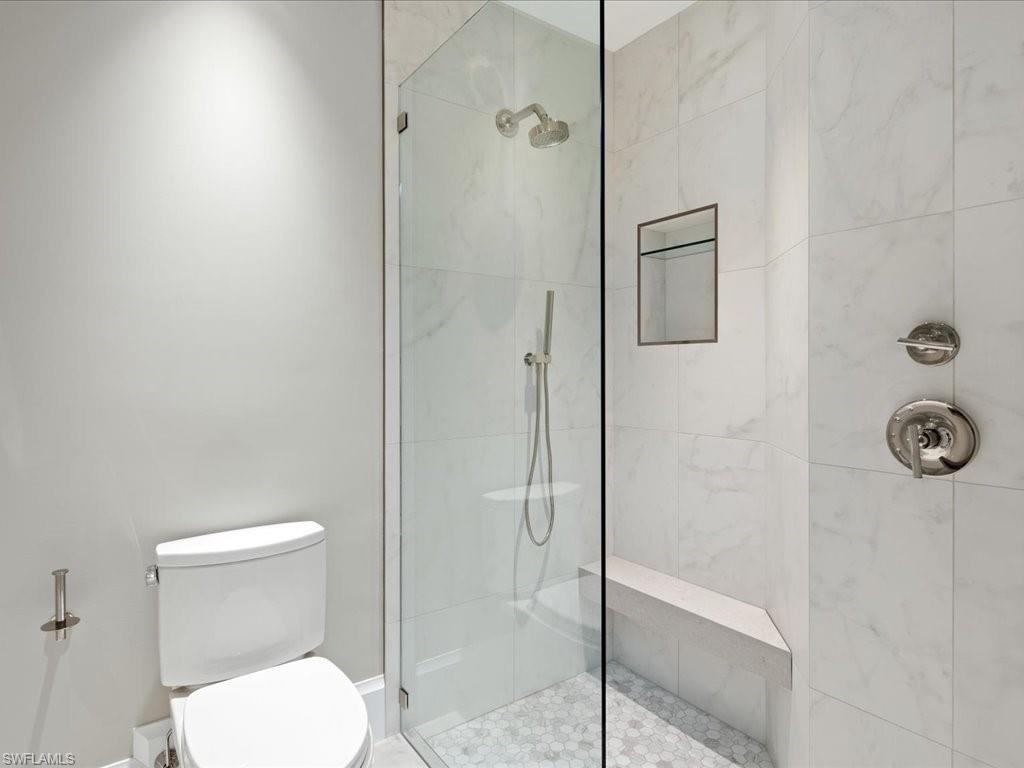 7855 Vizcaya WAY