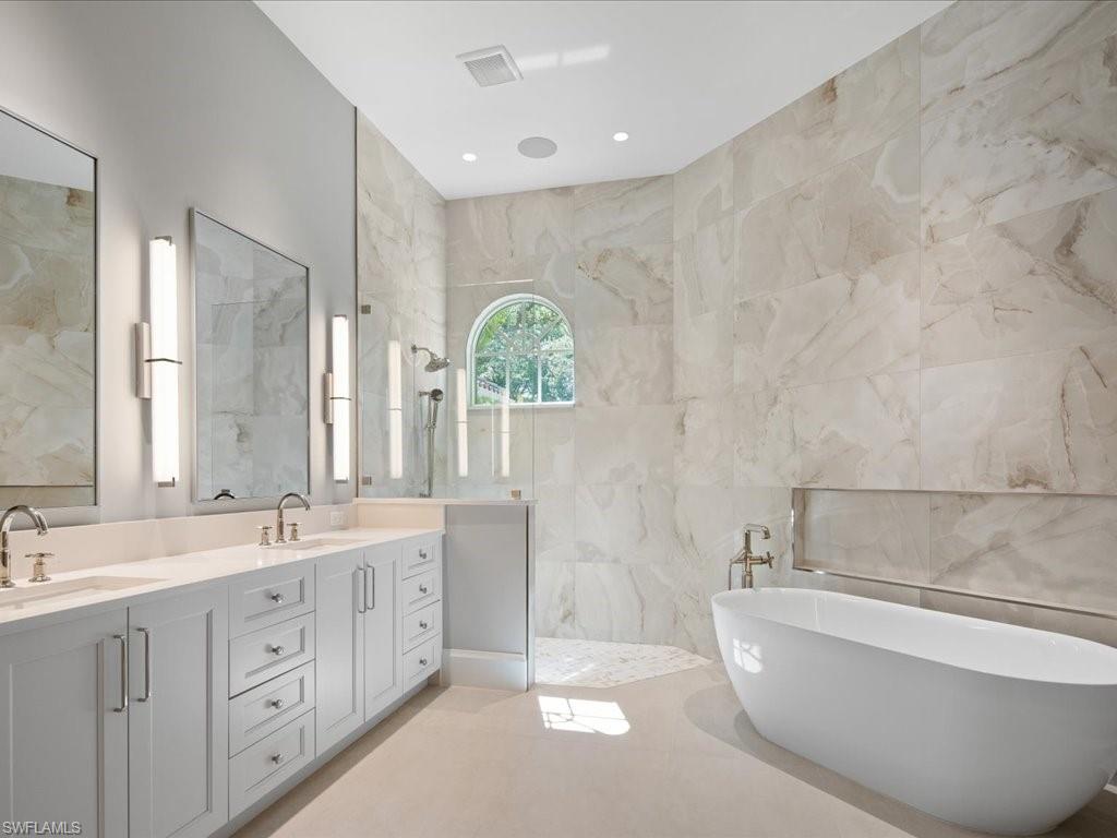 7855 Vizcaya WAY