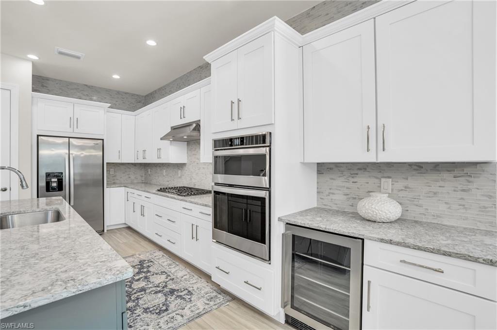 10043 Florence CIR