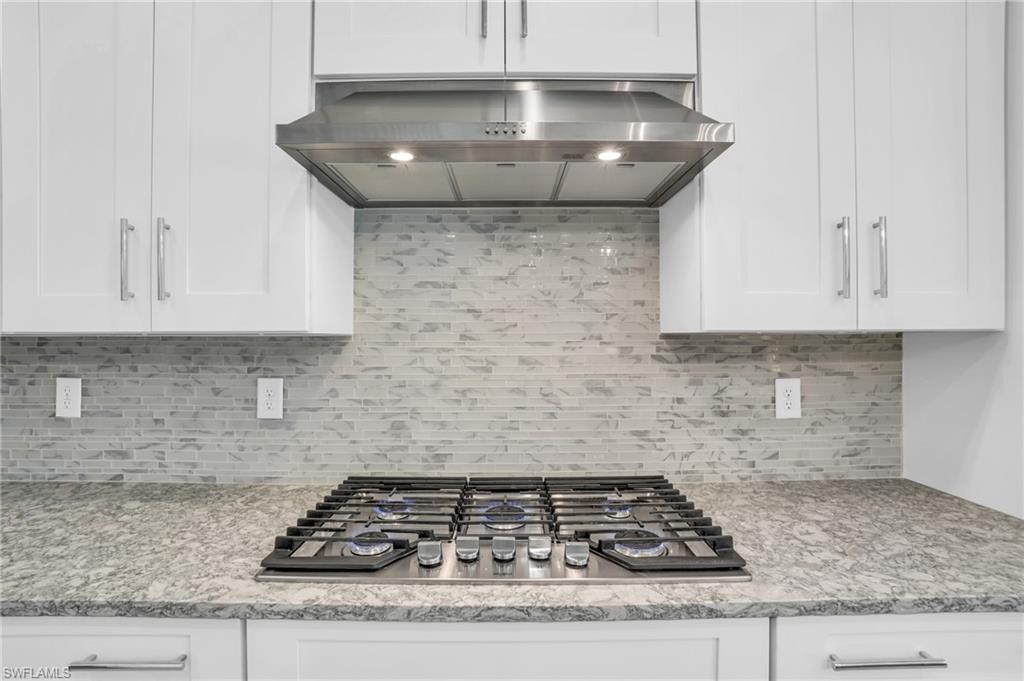 10043 Florence CIR