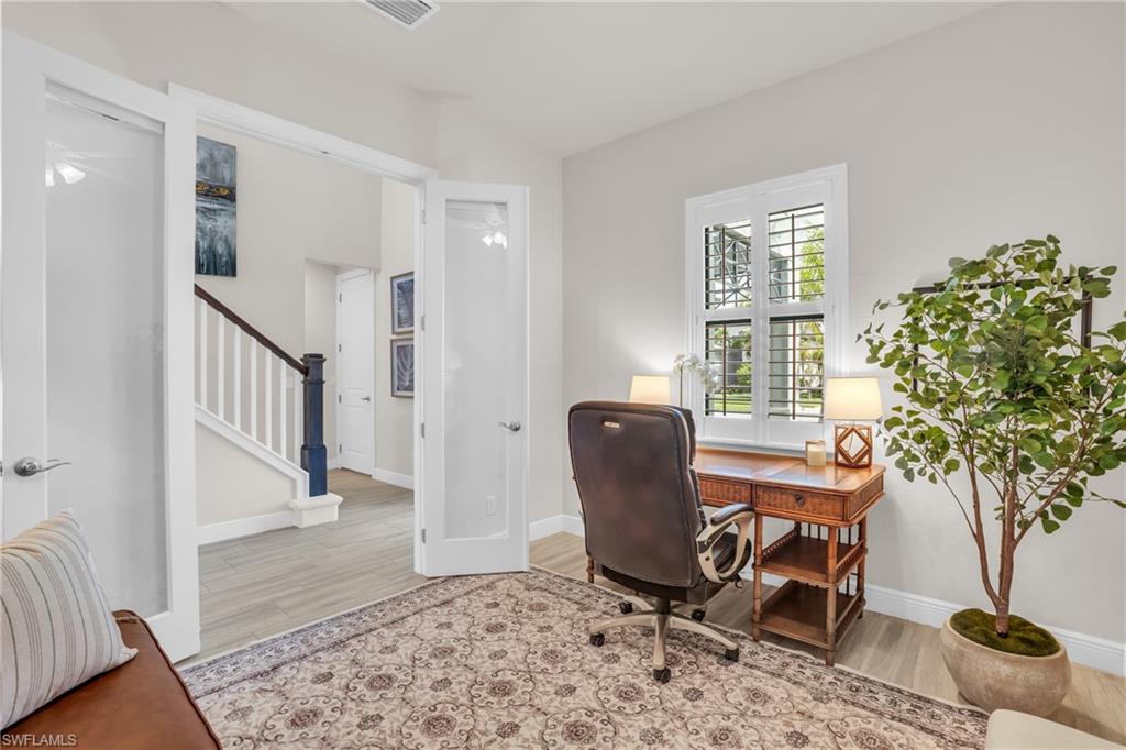 10043 Florence CIR