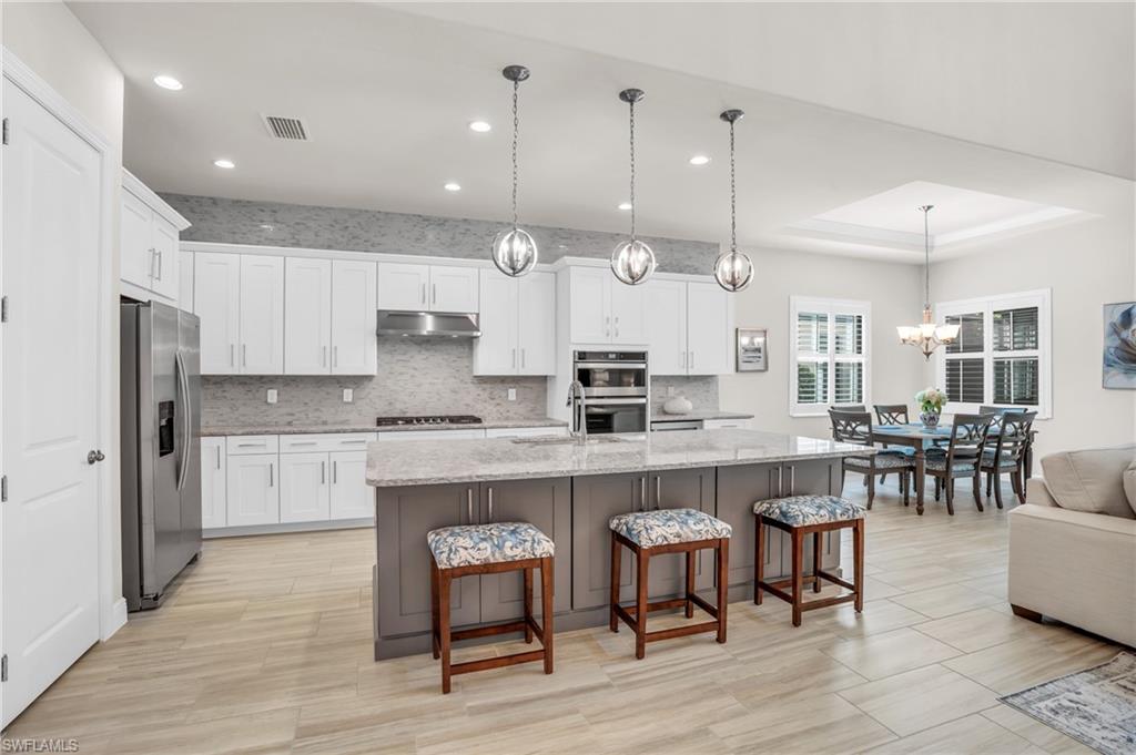 10043 Florence CIR