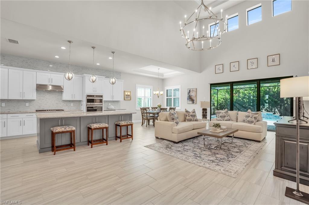 10043 Florence CIR