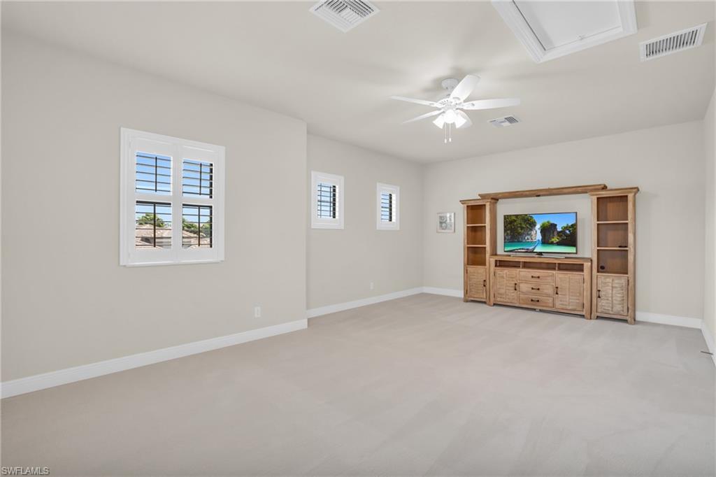 10043 Florence CIR