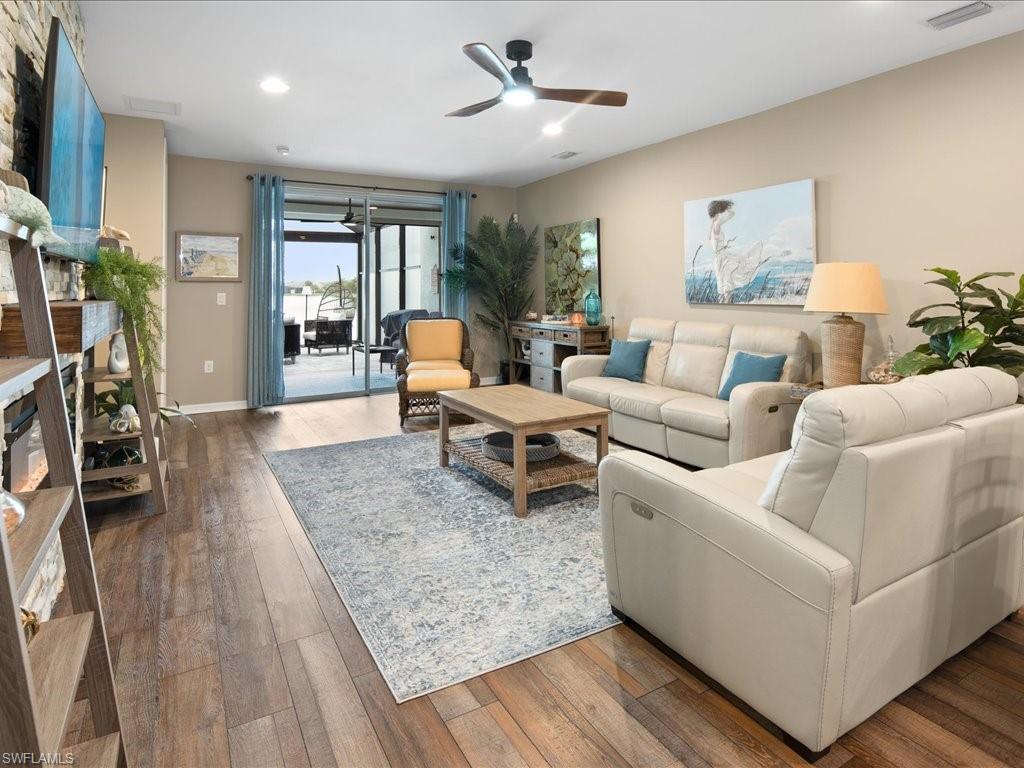 14798 Edgewater CIR