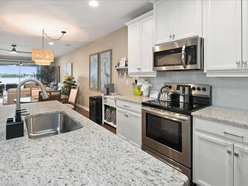 14798 Edgewater CIR