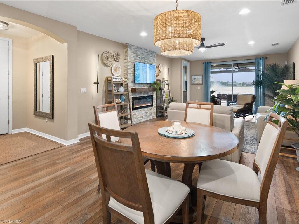 14798 Edgewater CIR