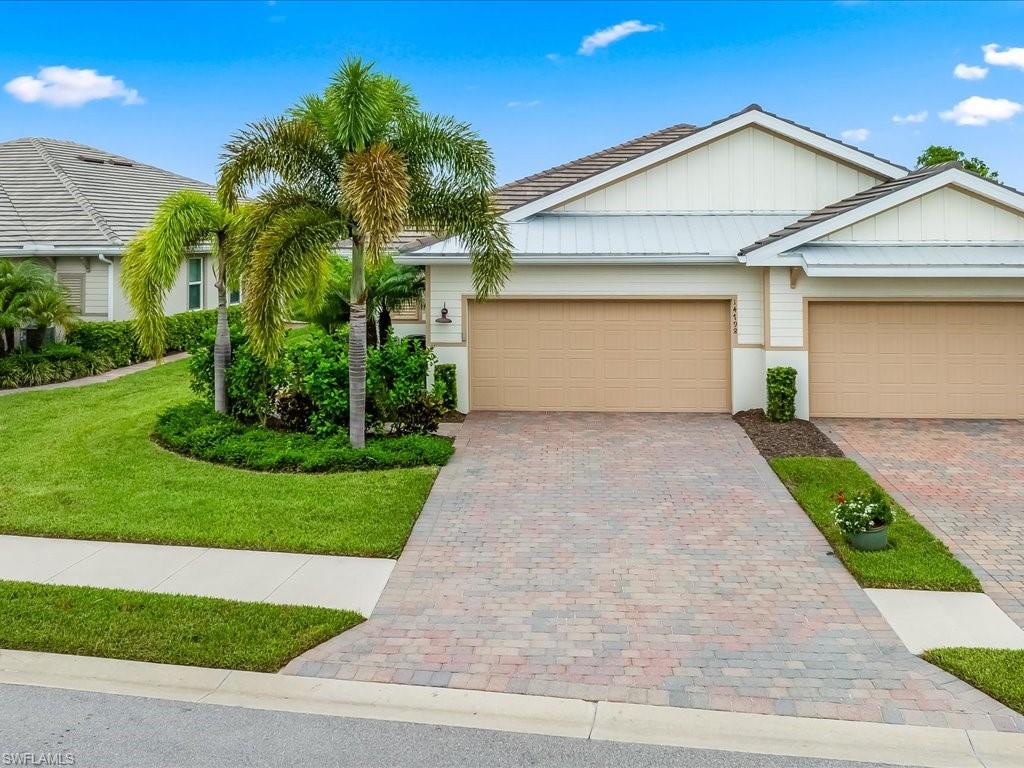 14798 Edgewater CIR