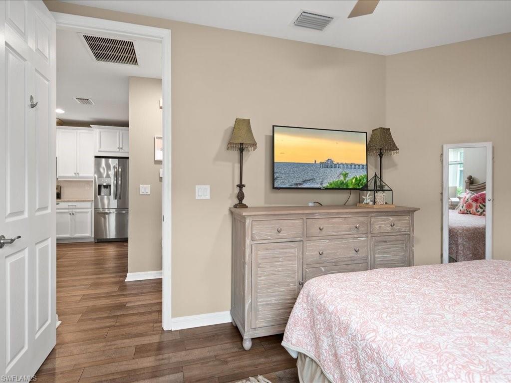 14798 Edgewater CIR