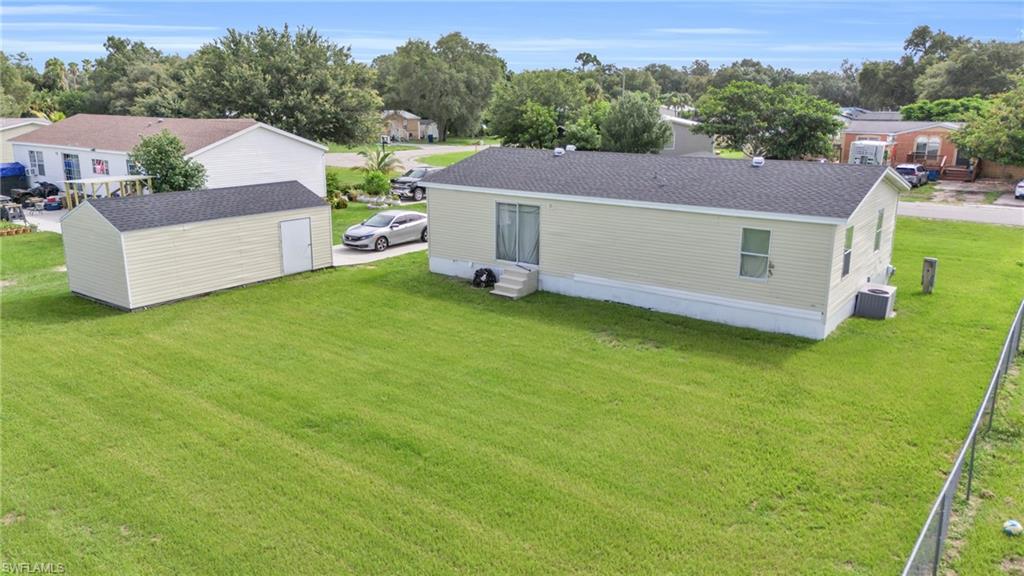 4185 Tanglewood LN