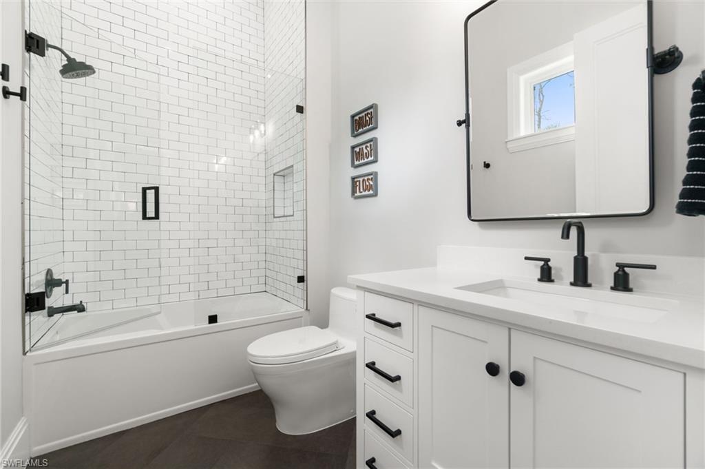 5567 Tamarind Ridge DR
