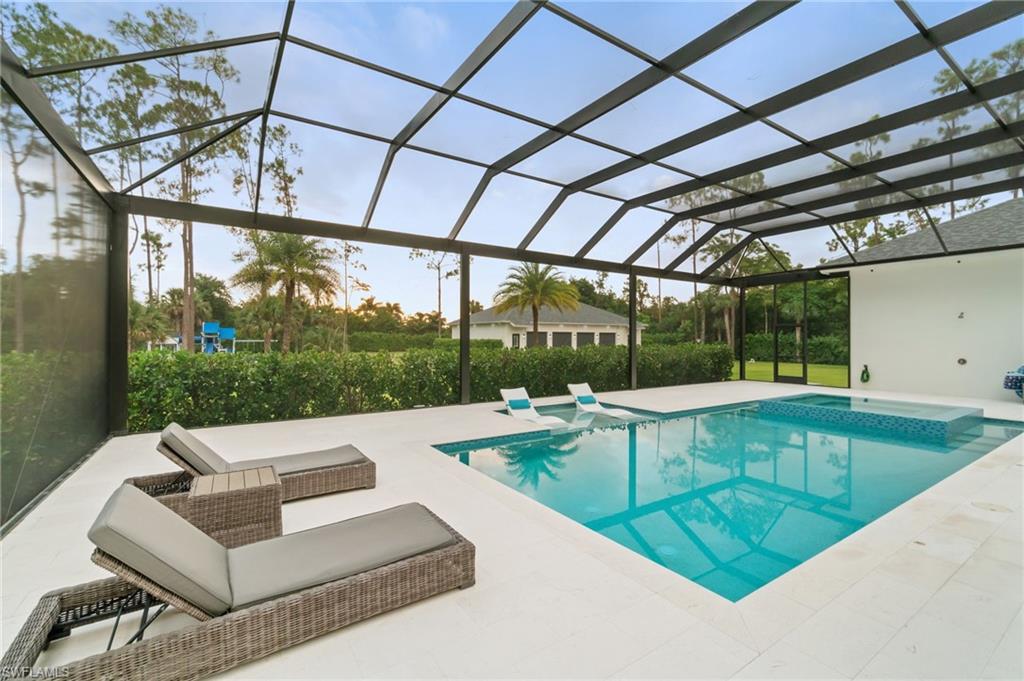 5567 Tamarind Ridge DR